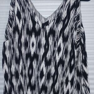 Torrid Black and White Patterned Tank Top